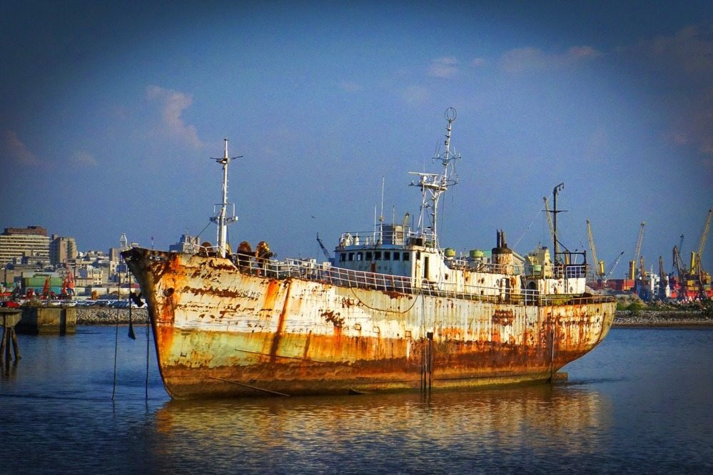 Boat Appears After Being Missing For 20 Years. Fisherman Turns Pale After Seeing What’s Inside ➤ blog.thegamesday.com
