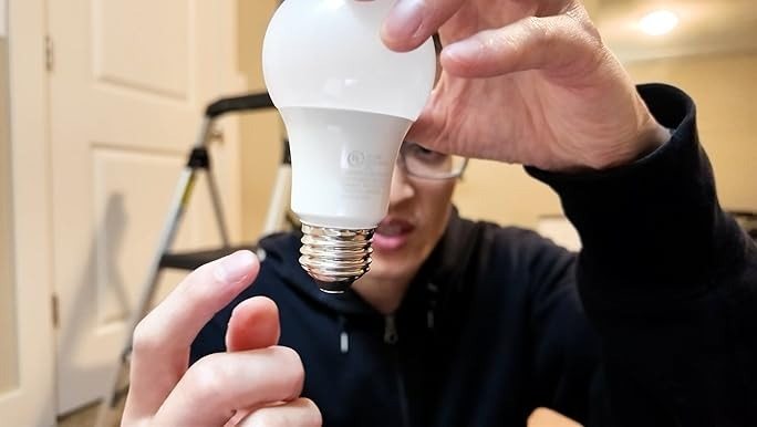 Put vaseline on the base of your light bulb ➤ blog.thegamesday.com